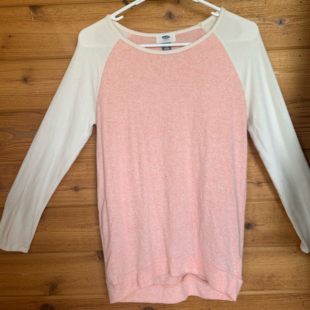 A long sleeve shirt